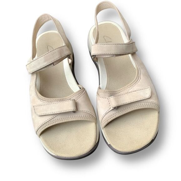 Clarks Women’s Size 8 Springers Beige Strap Comfort Leather Sandals - Picture 2 of 13